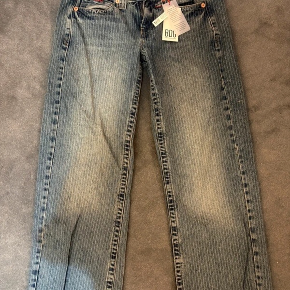 BDG Women's Vintage Wash Straight Leg Jeans
